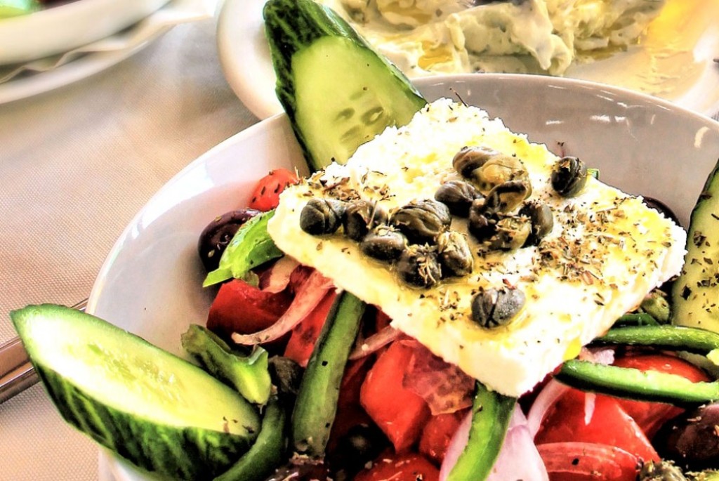 A Journey to Santorini’s Gastronomic Wonders