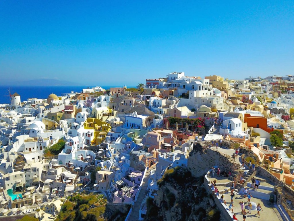 Santorini’s Architecture: Timeless and Elegant