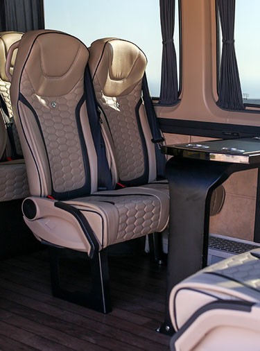 SMALL-GROUP SIGHTSEEING TOUR