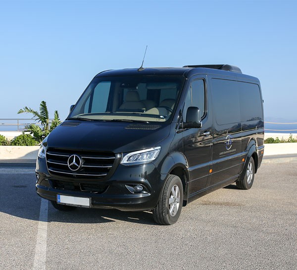 SMALL-GROUP SIGHTSEEING TOUR